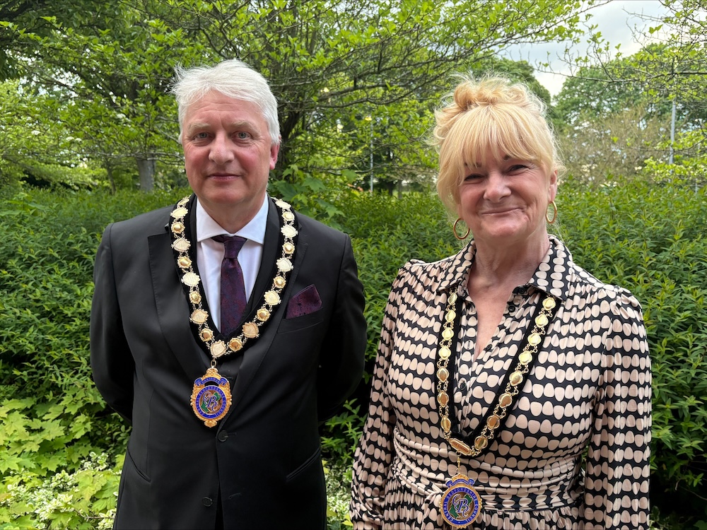 Councillor Collins and Councillor Malone, wearing their chains of office.